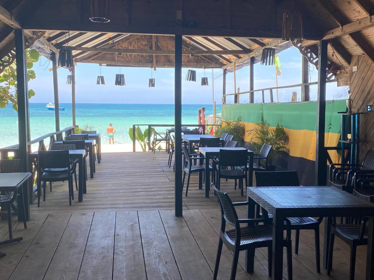 Secret Cabins At Firefly Beach Cottage Negril Kültér fotó